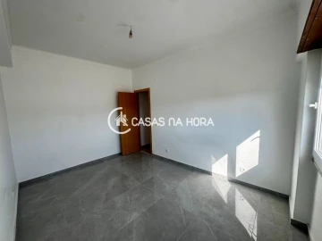 Apartamento T3 para Venda em Laranjeiro e Feijó