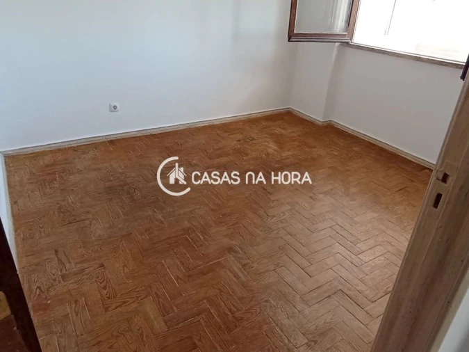 Apartamento T3 para Venda em Laranjeiro e Feijó Foto 8