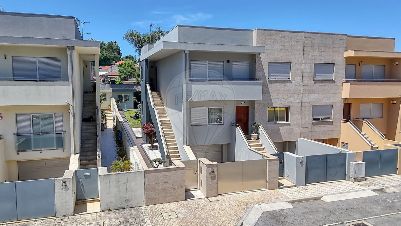 Apartamento T3 para Venda em Coronado (São Romão e São Mamede) Foto 1