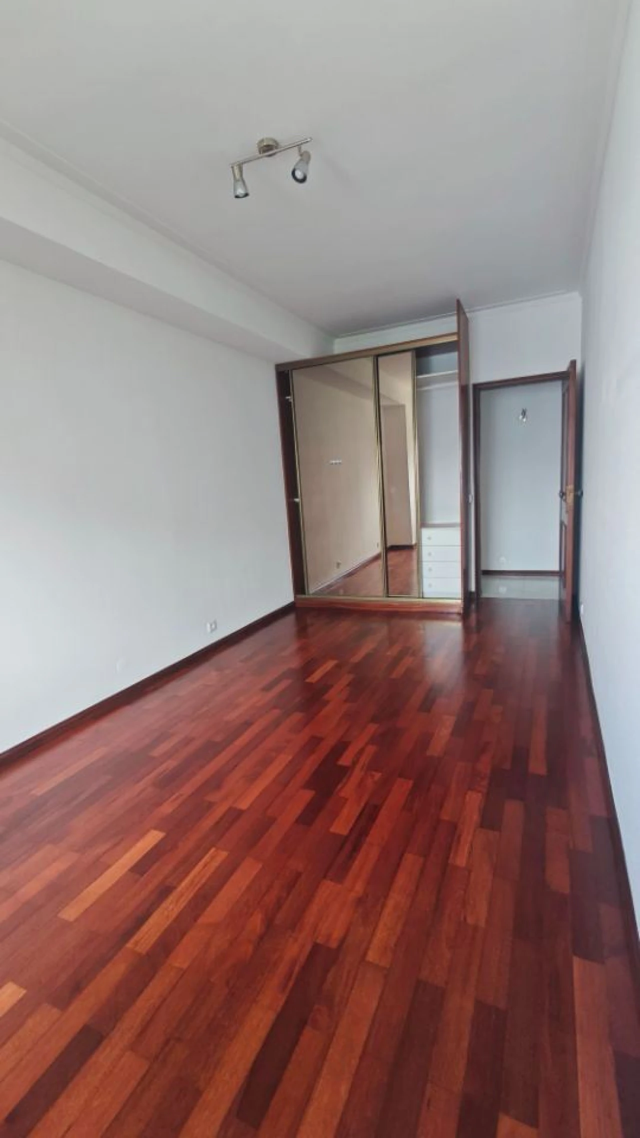 Apartamento T2 para Arrendamento em Mafamude e Vilar do Paraíso Foto 10