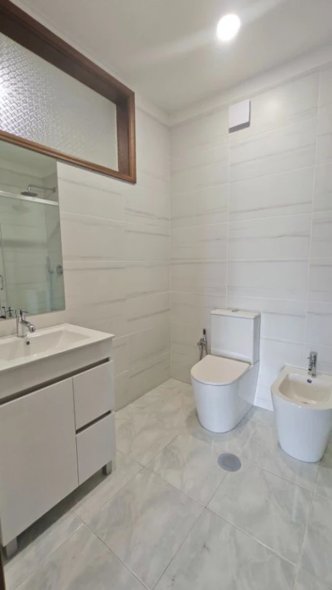 Apartamento T2 para Arrendamento em Mafamude e Vilar do Paraíso