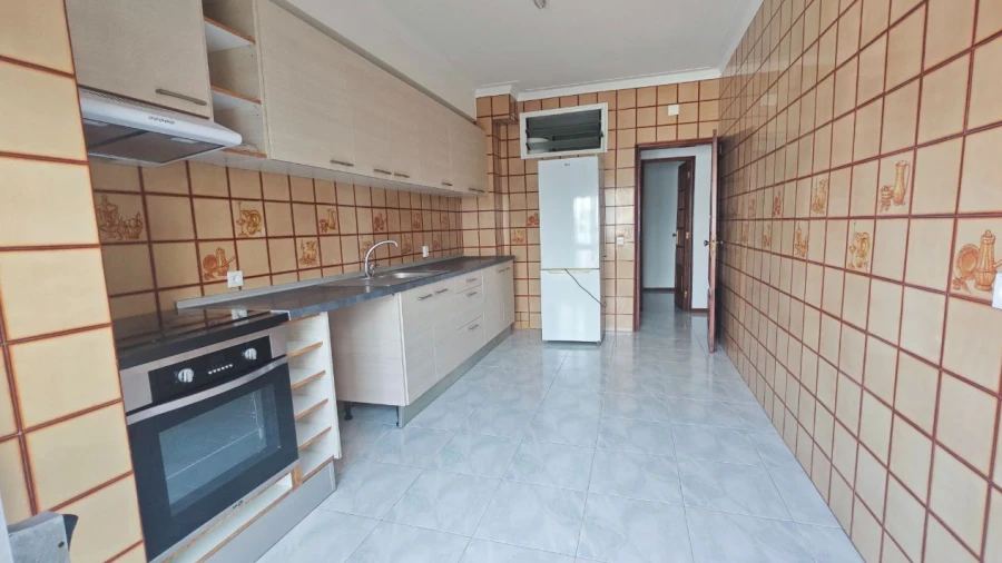 Apartamento T2 para Arrendamento em Mafamude e Vilar do Paraíso