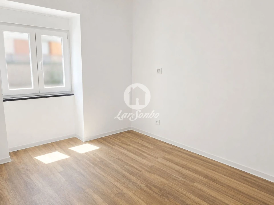 Apartamento T3 para Venda em Arcozelo Foto 24