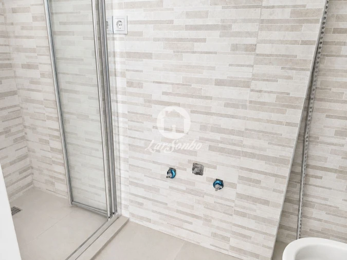 Apartamento T3 para Venda em Arcozelo Foto 13