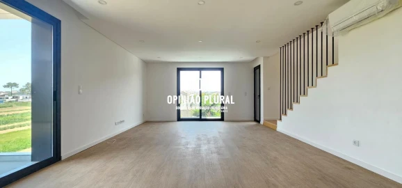 Apartamento T4 para Venda em Gulpilhares e Valadares