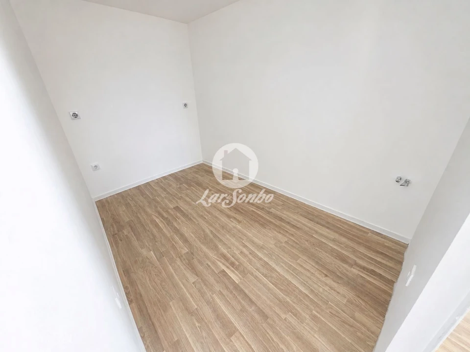Apartamento T3 para Venda em Arcozelo Foto 12
