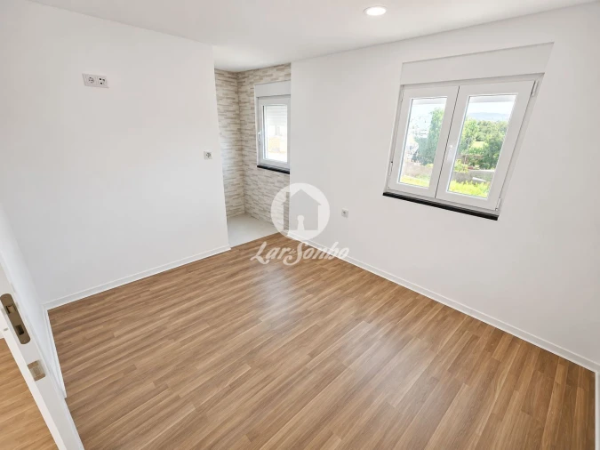 Apartamento T3 para Venda em Arcozelo Foto 3
