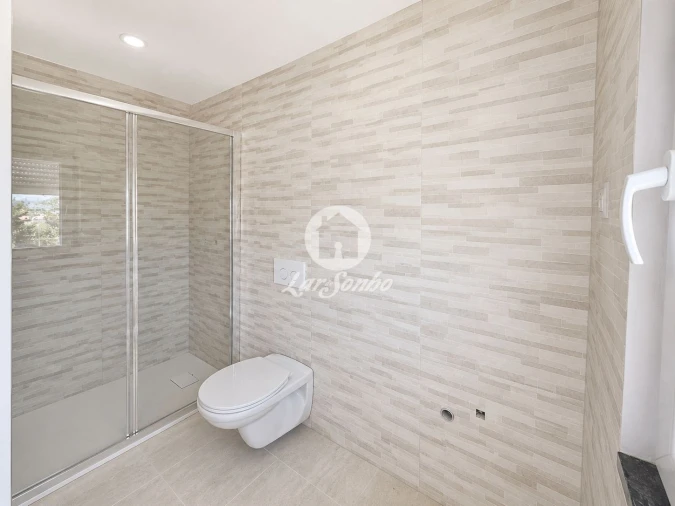 Apartamento T3 para Venda em Arcozelo Foto 25