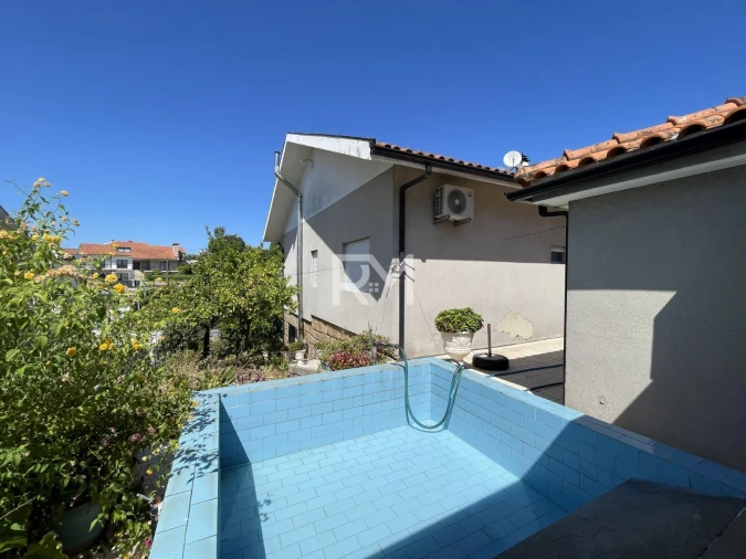 Moradia T4 para Venda em Livração Foto 22