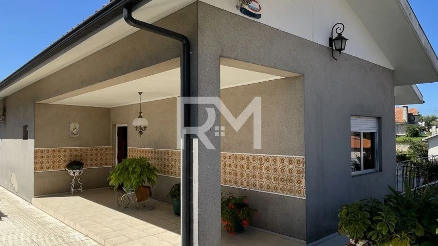 Moradia T4 para Venda em Livração