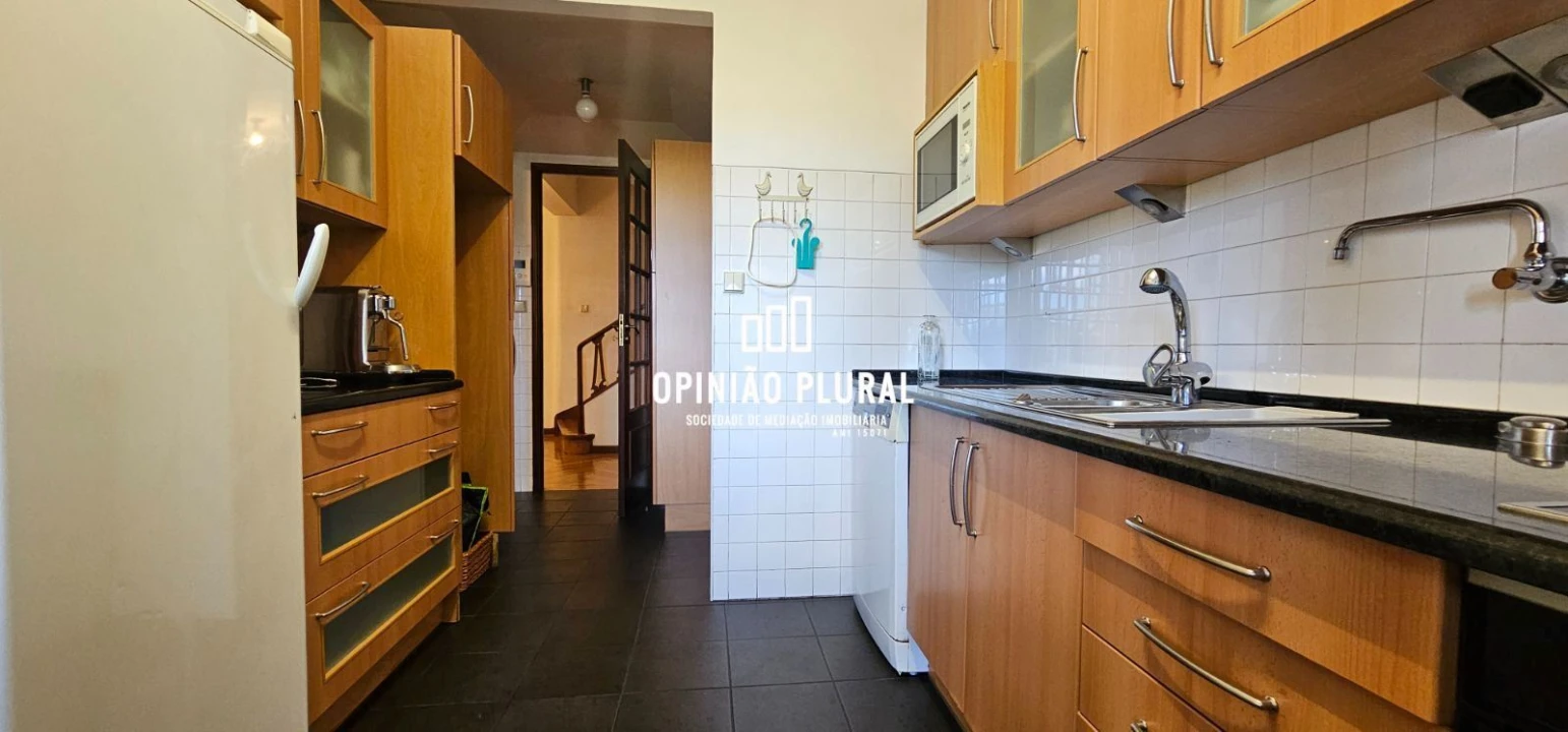 Apartamento T5 para Venda em Campanhã Foto 8