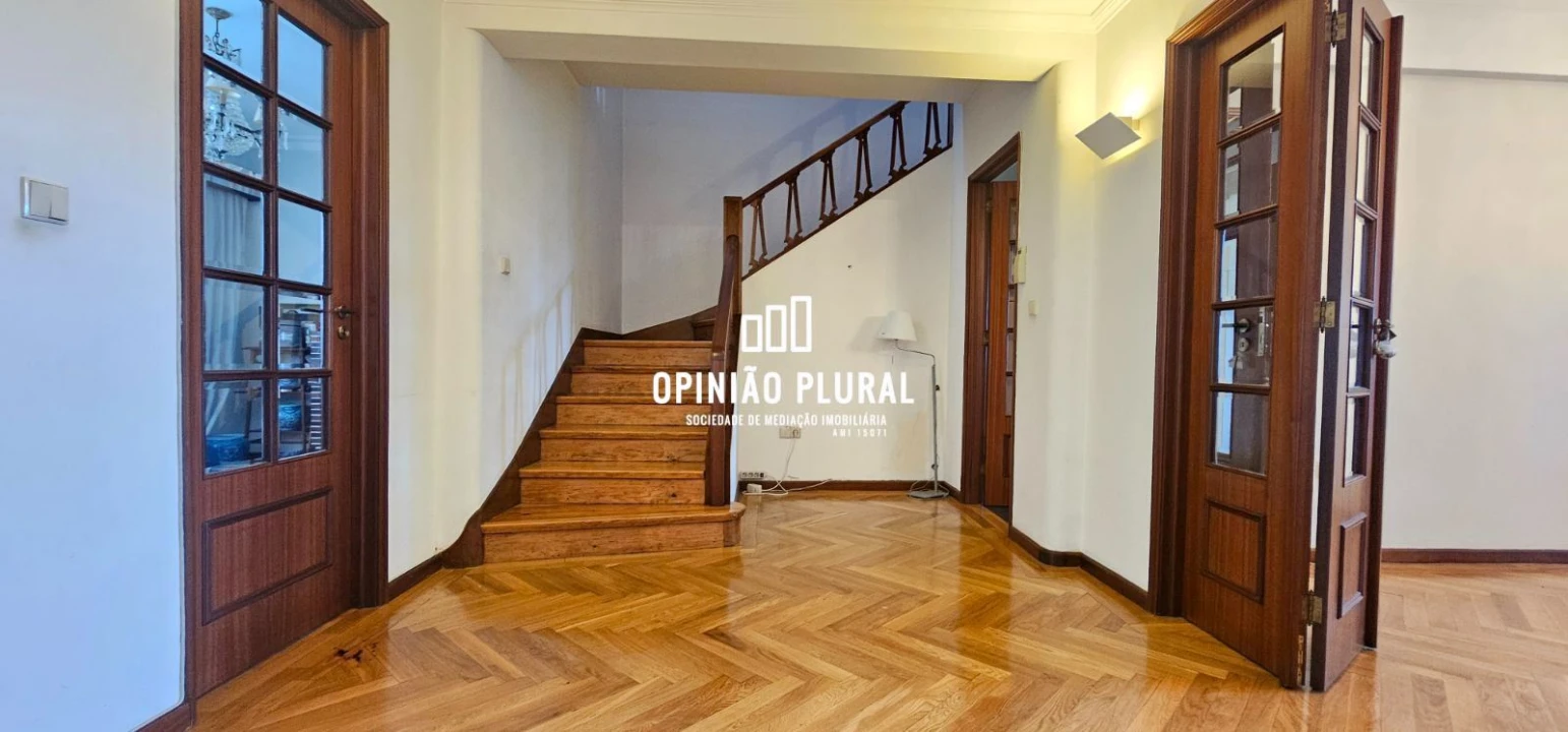 Apartamento T5 para Venda em Campanhã Foto 11