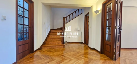 Apartamento T5 para Venda em Campanhã