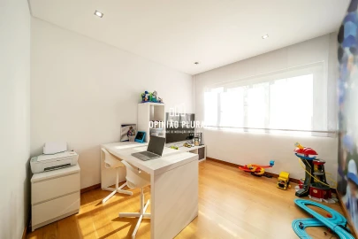 Moradia T4 para Venda em Arcozelo