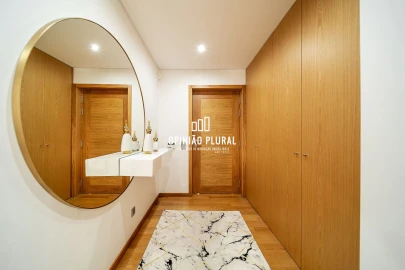 Moradia T4 para Venda em Arcozelo
