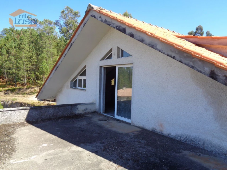 Moradia T3 para Venda em Calde Foto 5