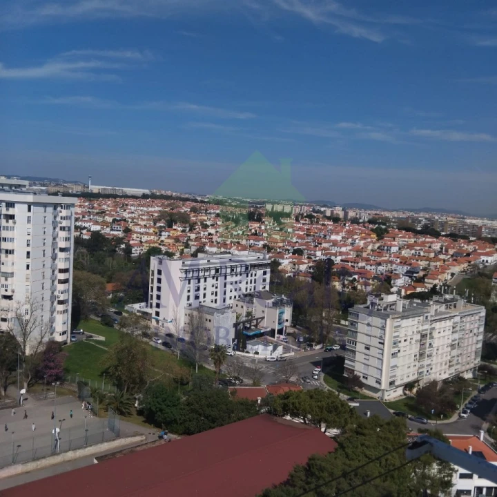 Loja para Venda em Olivais Foto 1