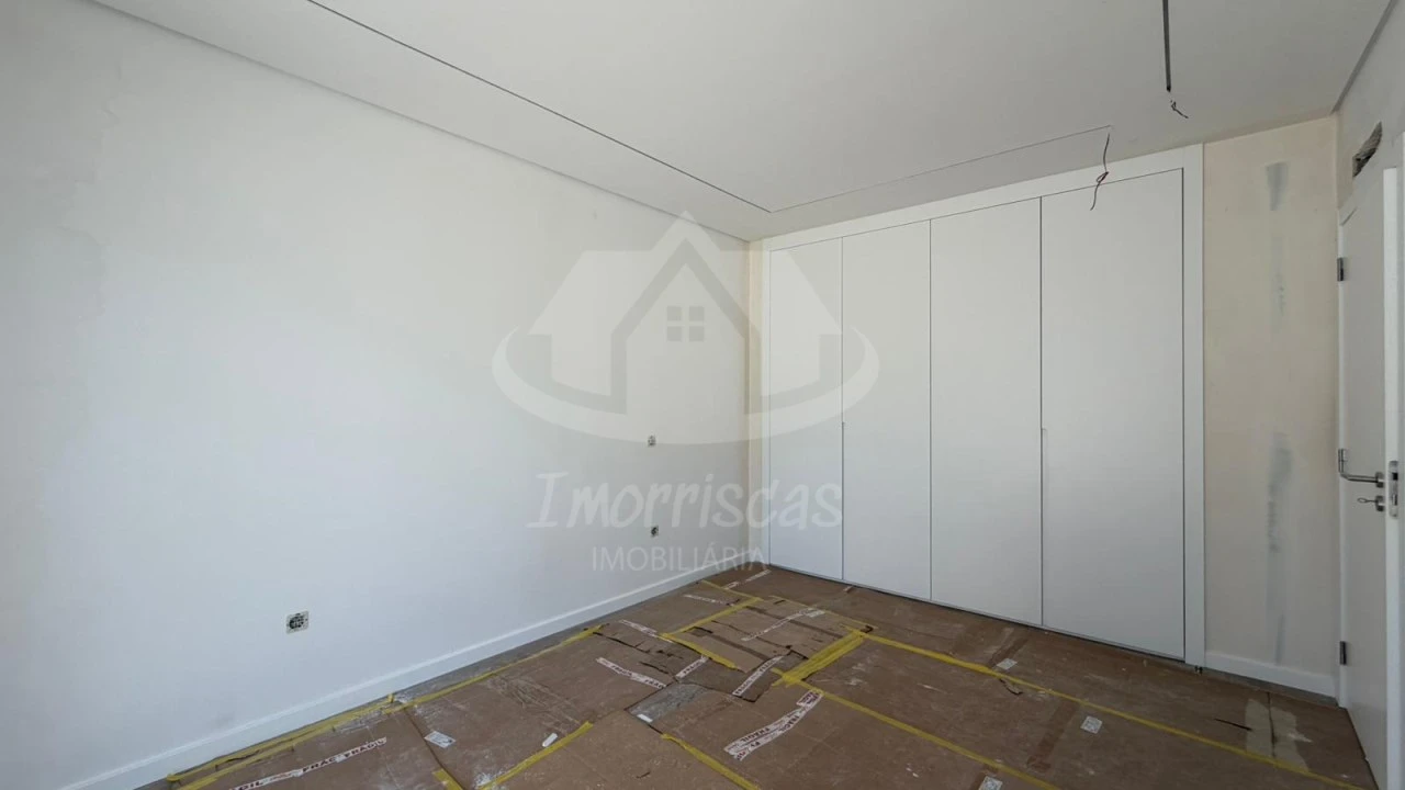 Moradia T4 para Venda em Santa Iria de Azoia, São João da Talha e Bobadela Foto 19