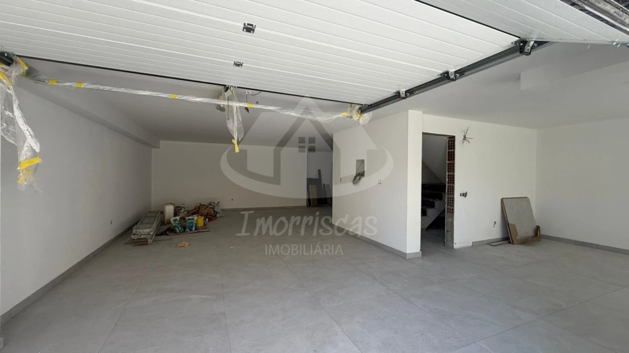 Moradia T4 para Venda em Santa Iria de Azoia, São João da Talha e Bobadela Foto 22