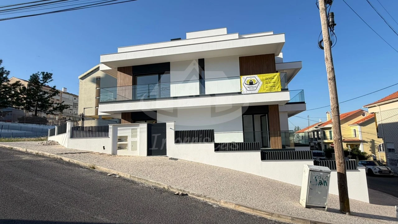 Moradia T4 para Venda em Santa Iria de Azoia, São João da Talha e Bobadela Foto 6