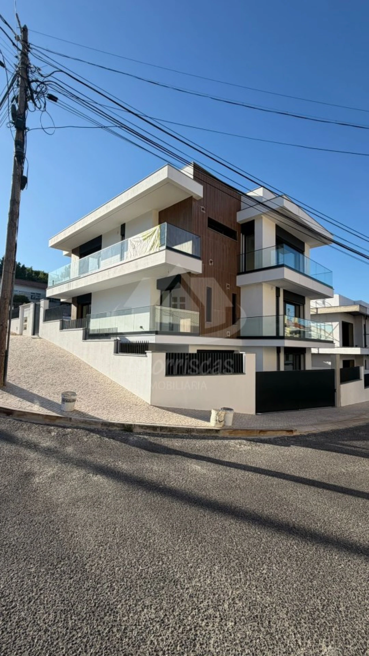 Moradia T4 para Venda em Santa Iria de Azoia, São João da Talha e Bobadela Foto 8