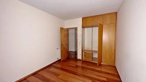 Apartamento T1 para Venda em Oliveira do Douro