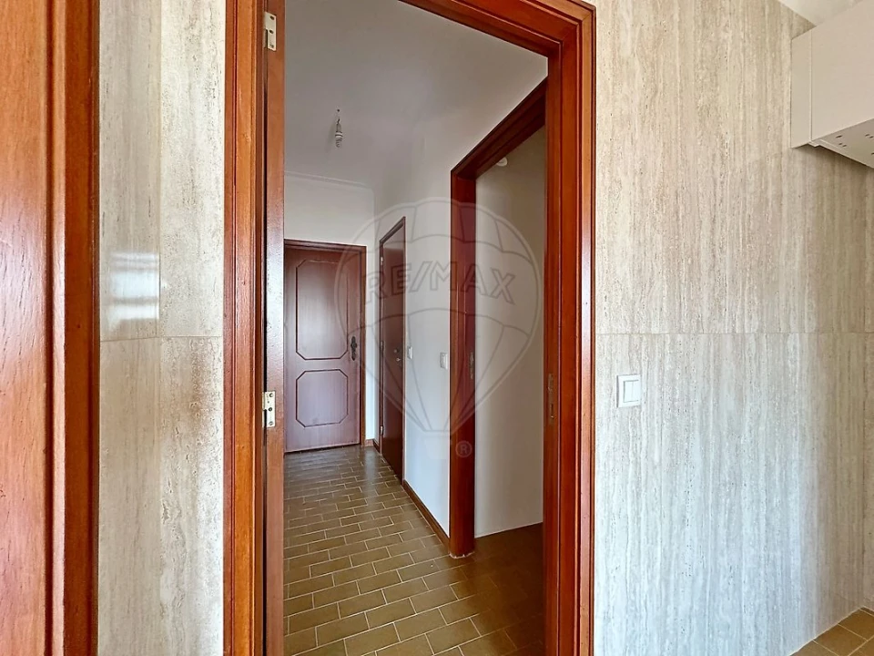 Apartamento T2 para Arrendamento em Mafamude e Vilar do Paraíso Foto 8