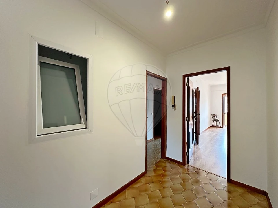 Apartamento T2 para Arrendamento em Mafamude e Vilar do Paraíso Foto 13