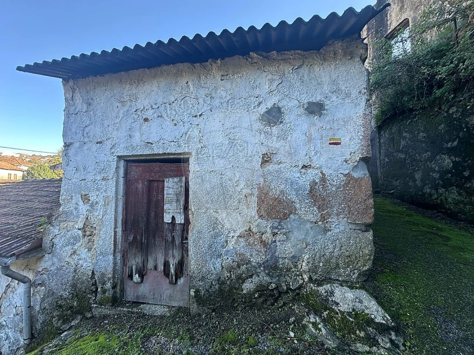 Moradia T4 para Venda em Vilar de Andorinho Foto 4