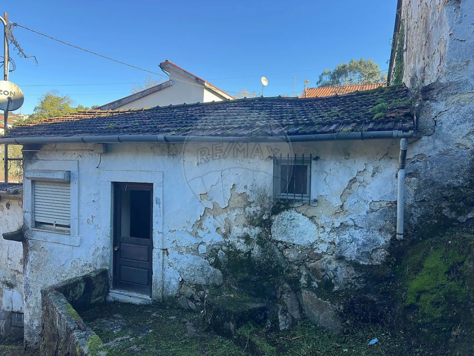 Moradia T4 para Venda em Vilar de Andorinho Foto 11