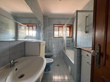 Apartamento T3 para Venda em Serzedo e Perosinho