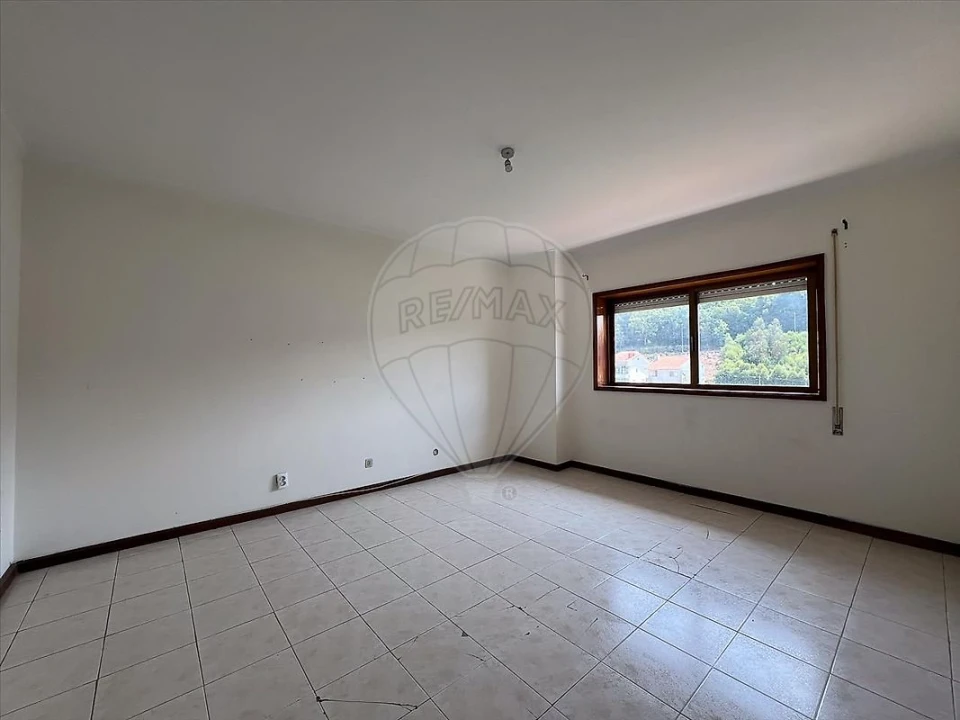 Apartamento T3 para Venda em Serzedo e Perosinho Foto 6