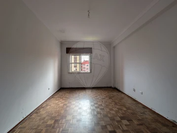 Apartamento T2 para Venda em Algueirão-Mem Martins