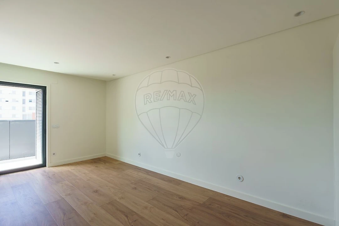 Apartamento T1 para Arrendamento em Moscavide e Portela Foto 11
