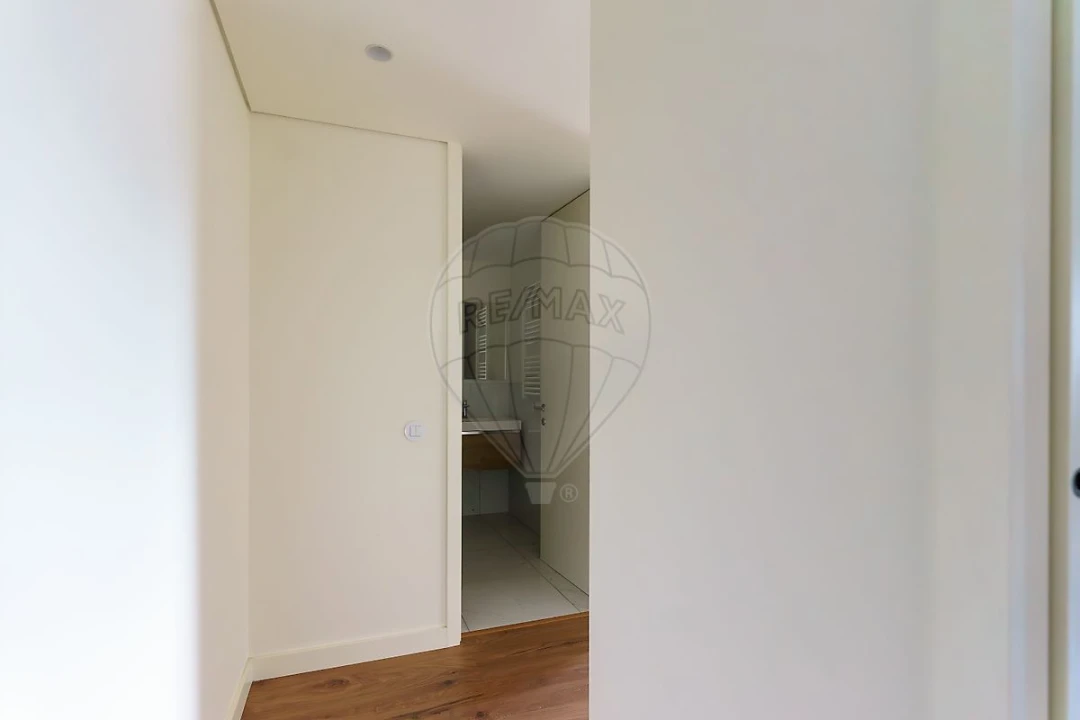 Apartamento T1 para Arrendamento em Moscavide e Portela Foto 10
