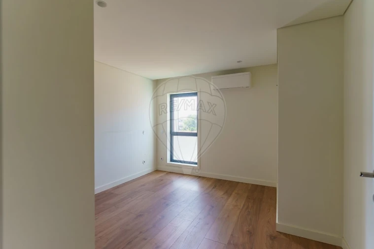 Apartamento T1 para Arrendamento em Moscavide e Portela Foto 2