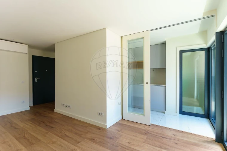 Apartamento T1 para Arrendamento em Moscavide e Portela Foto 24
