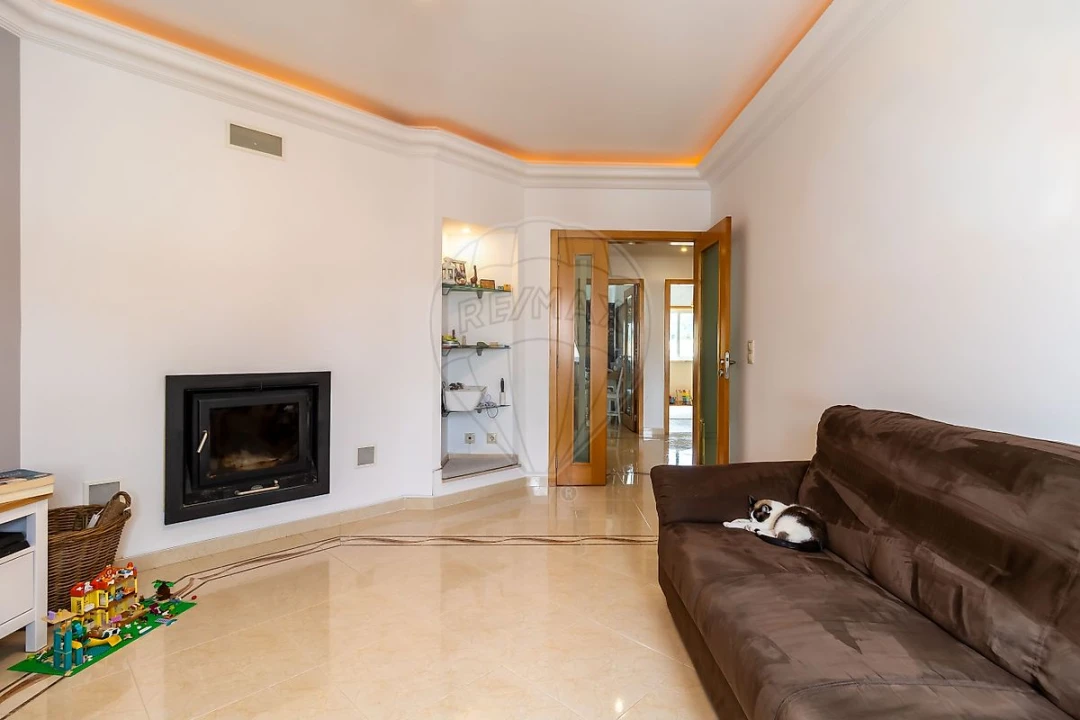 Apartamento T2 para Venda em Alverca do Ribatejo e Sobralinho Foto 11