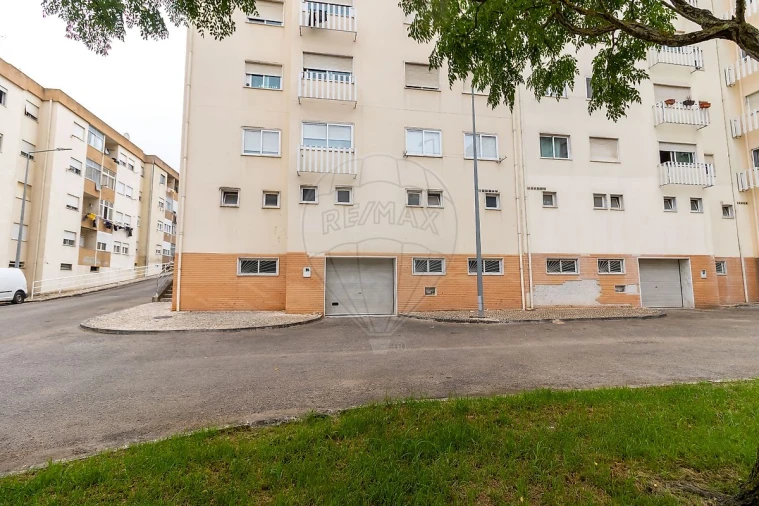 Apartamento T2 para Venda em Alverca do Ribatejo e Sobralinho Foto 17