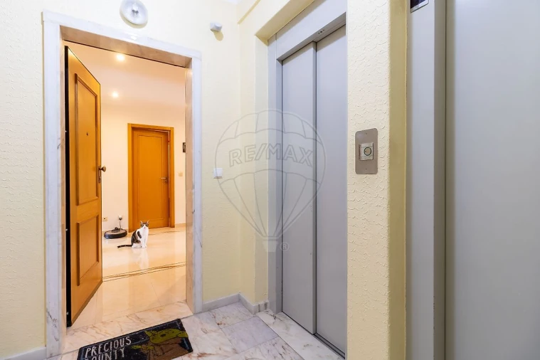 Apartamento T2 para Venda em Alverca do Ribatejo e Sobralinho Foto 13