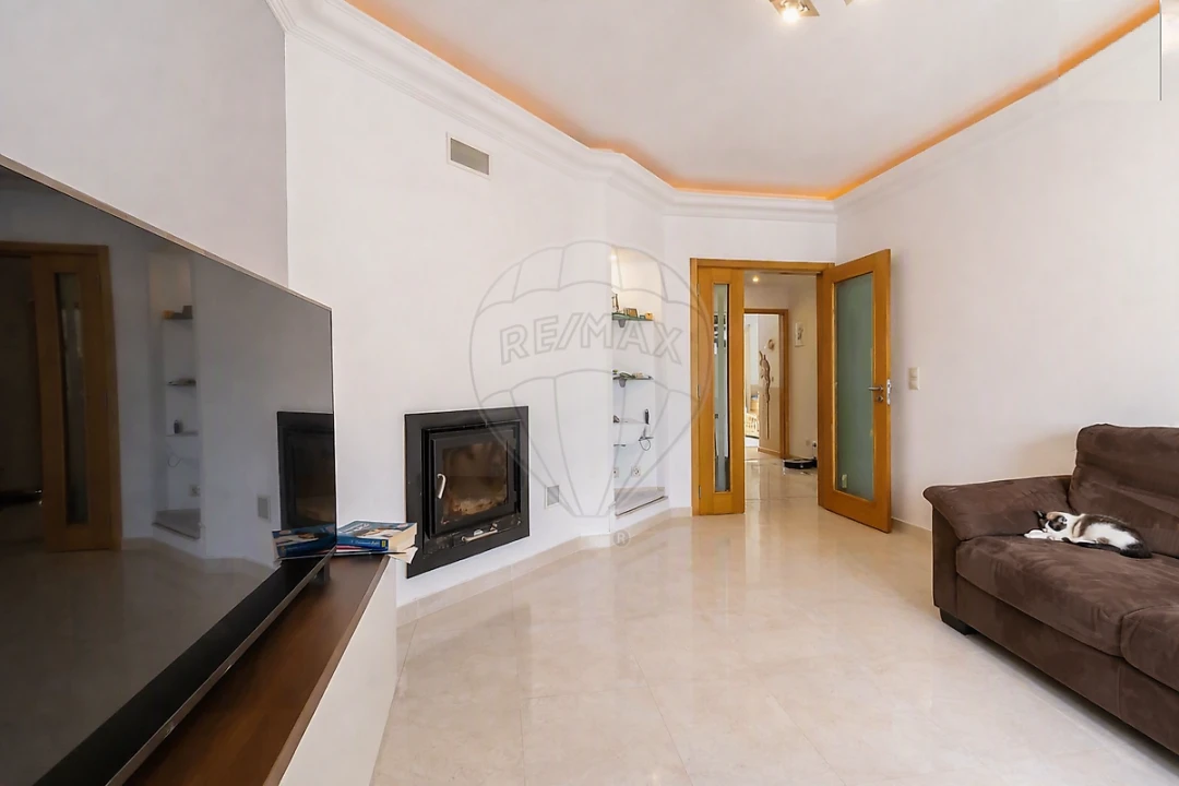 Apartamento T2 para Venda em Alverca do Ribatejo e Sobralinho Foto 1