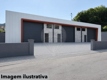 Armazém para Venda em São Pedro de Castelões