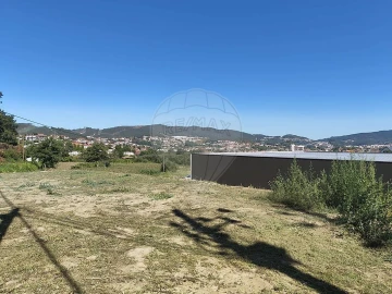 Armazém para Venda em São Pedro de Castelões