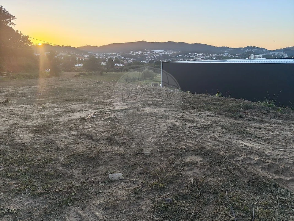 Armazém para Venda em São Pedro de Castelões Foto 11