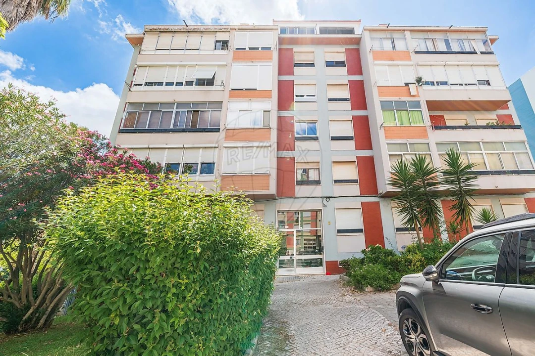 Apartamento T3 para Venda em Odivelas Foto 2