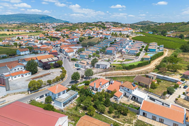 Moradia T3 para Venda em Olhalvo Foto 27