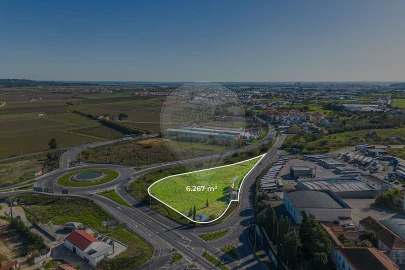 Terreno para Venda em Alenquer (Santo Estêvão e Triana)