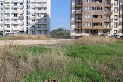 Terreno para Venda em Carregado e Cadafais