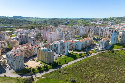 Terreno para Venda em Carregado e Cadafais