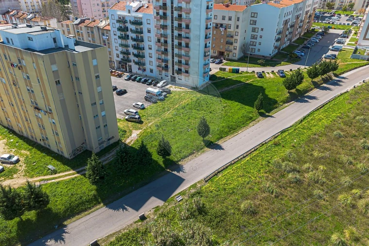 Terreno para Venda em Carregado e Cadafais Foto 3